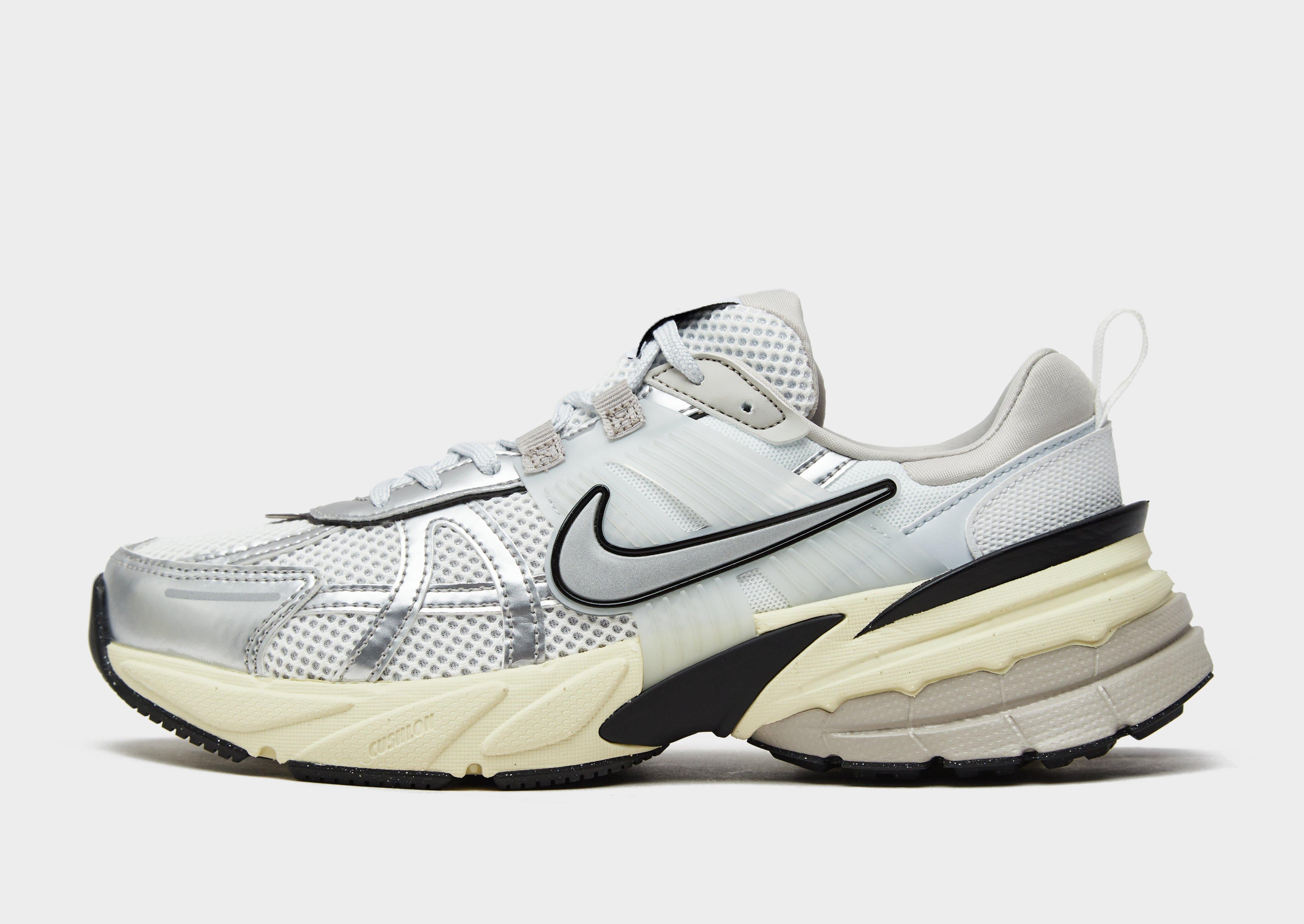 White Nike V2K Run Women's - JD Sports Singapore