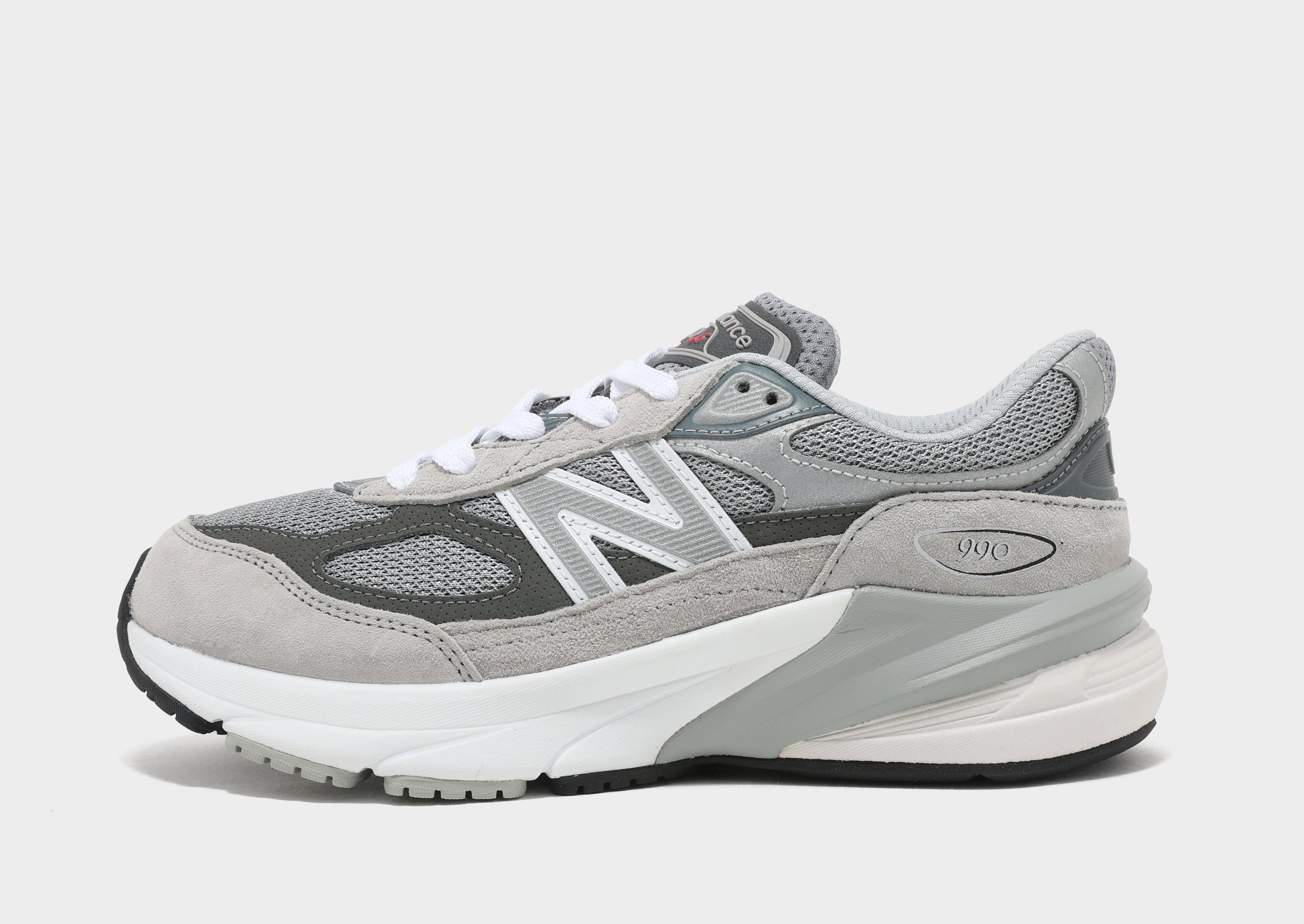 990 Junior's