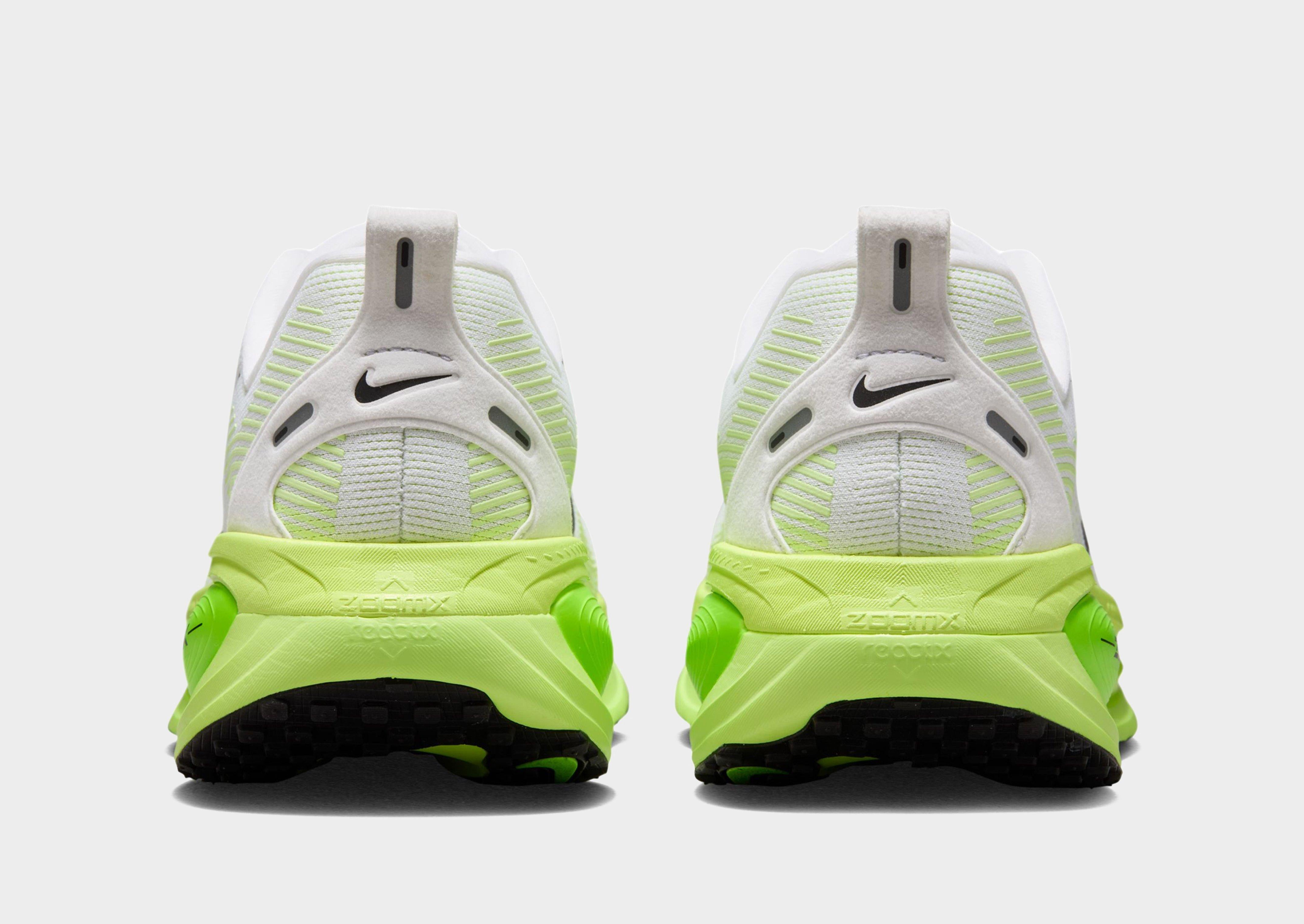 White Nike Vomero 18 - JD Sports Singapore