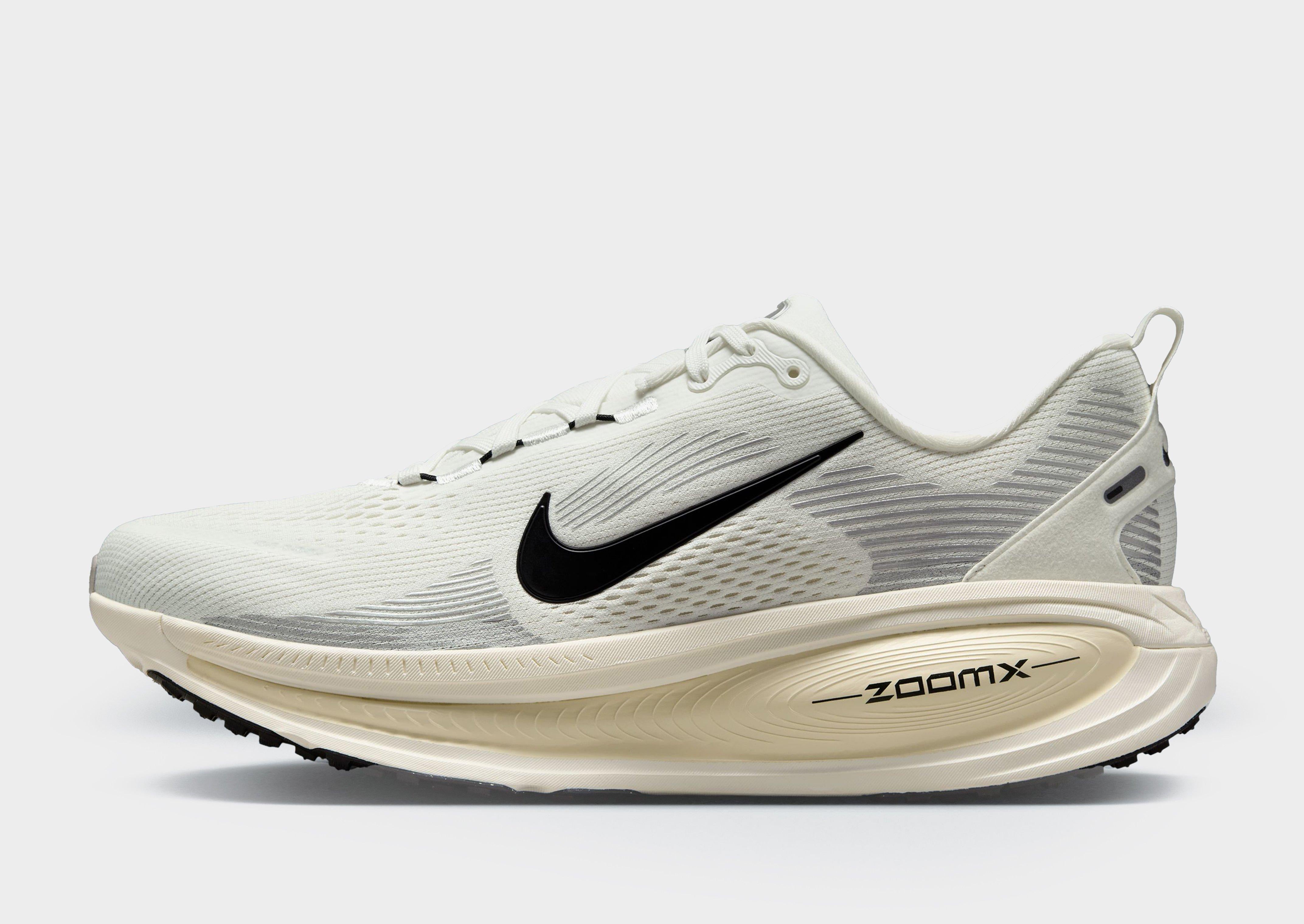 White Nike Vomero 18 - JD Sports Singapore