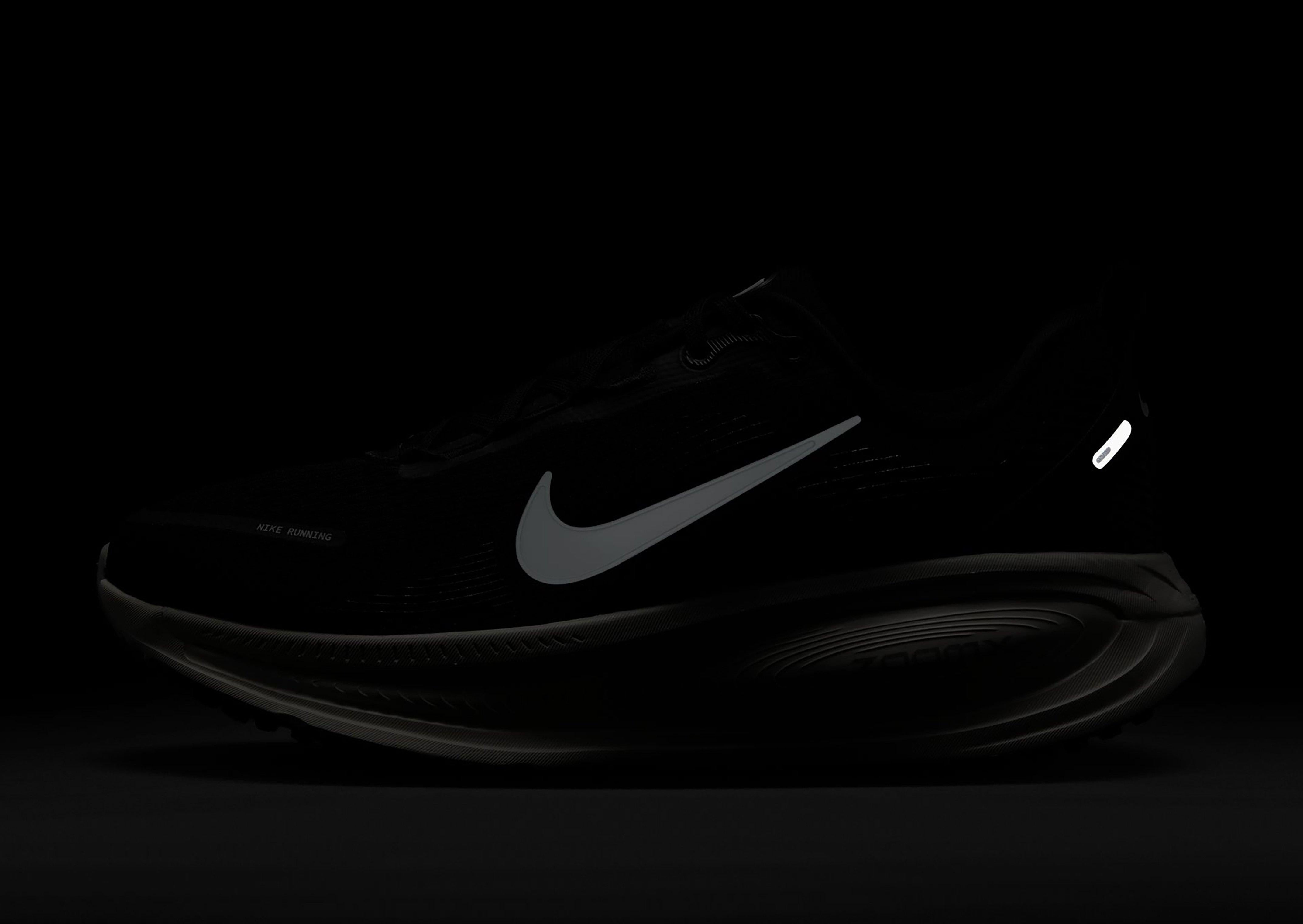 Black Nike Vomero 18 Women's - JD Sports Singapore
