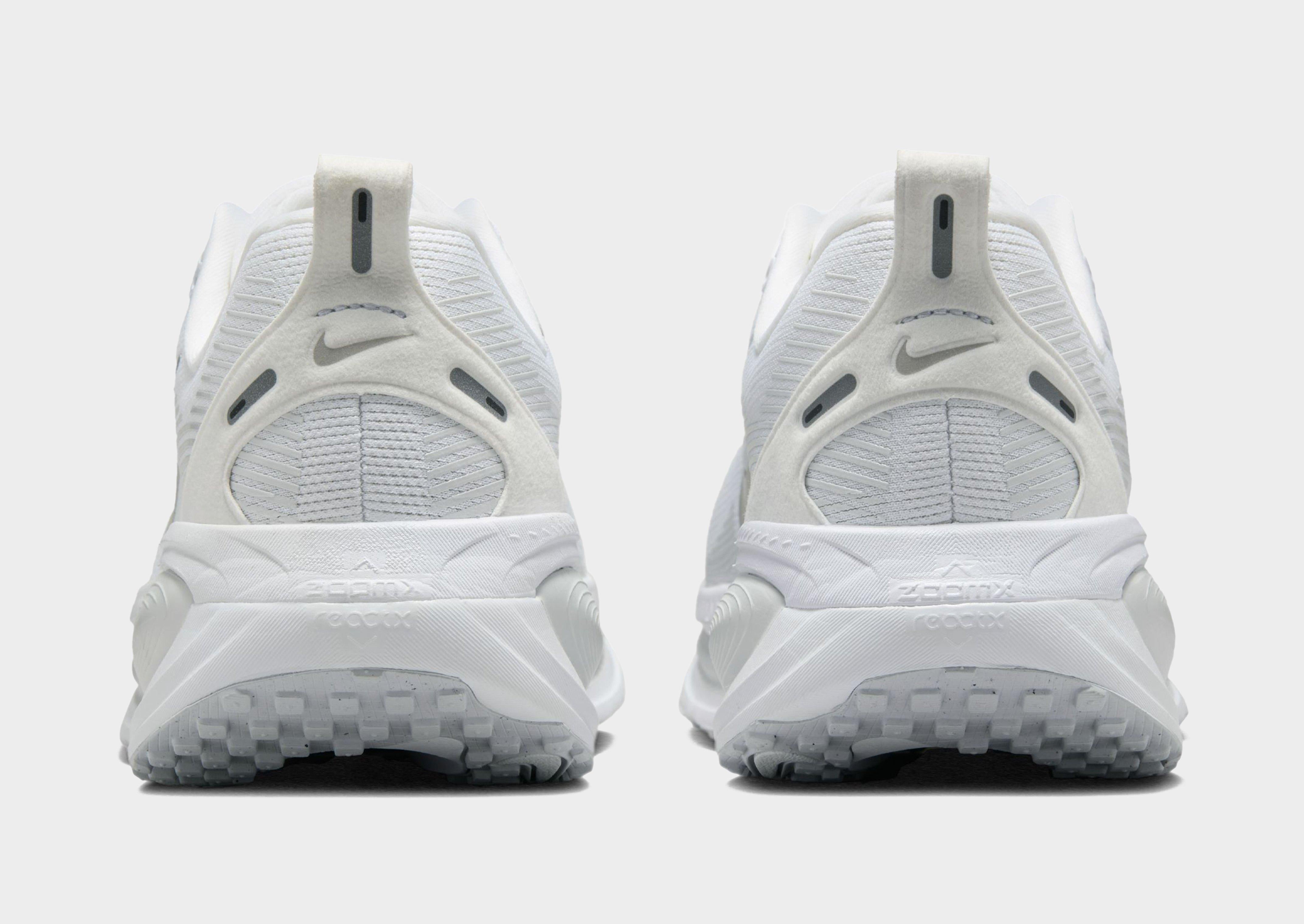 White Nike Vomero 18 Women's - JD Sports Singapore