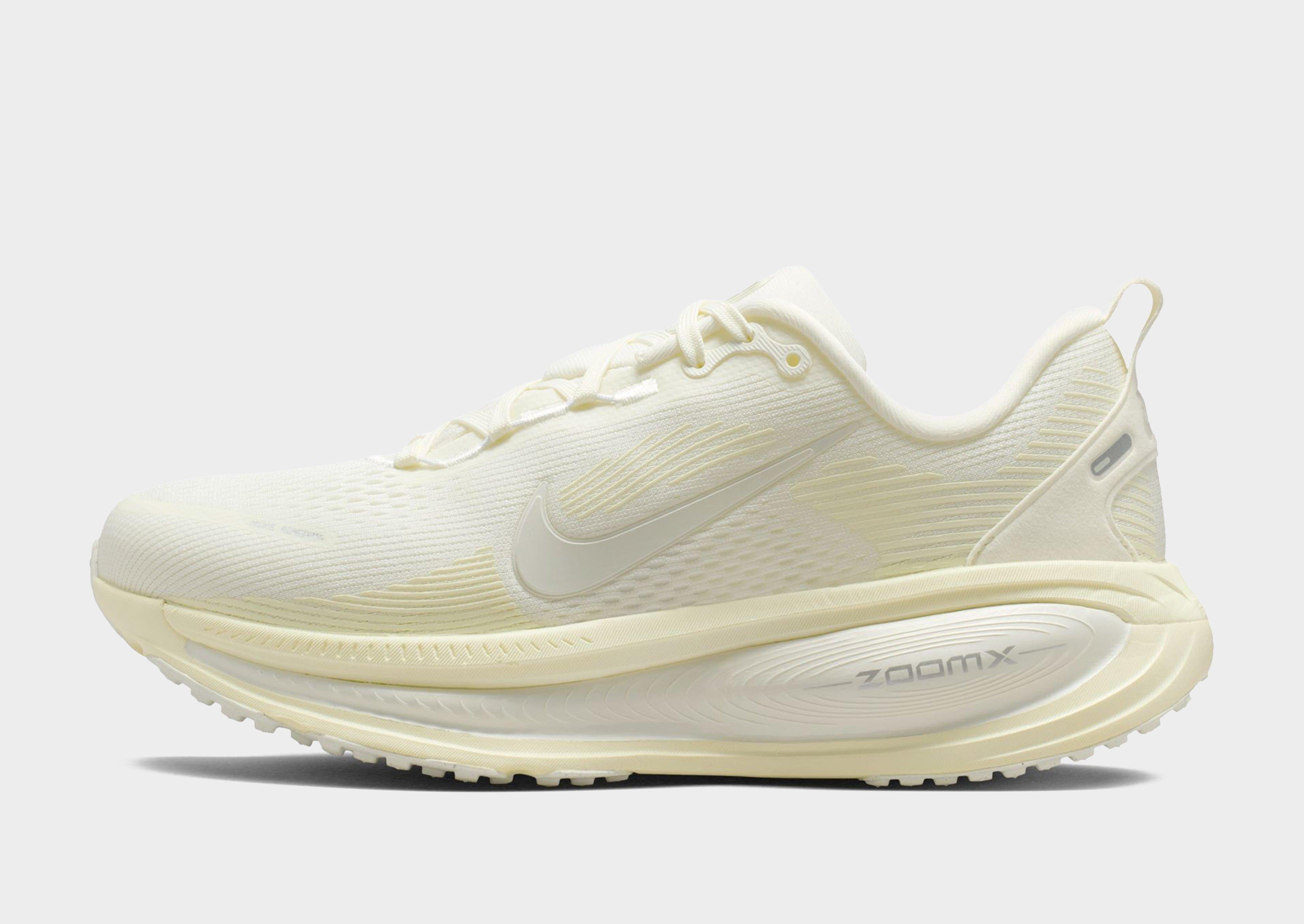 Beige Nike Vomero 18 Women's - JD Sports Singapore
