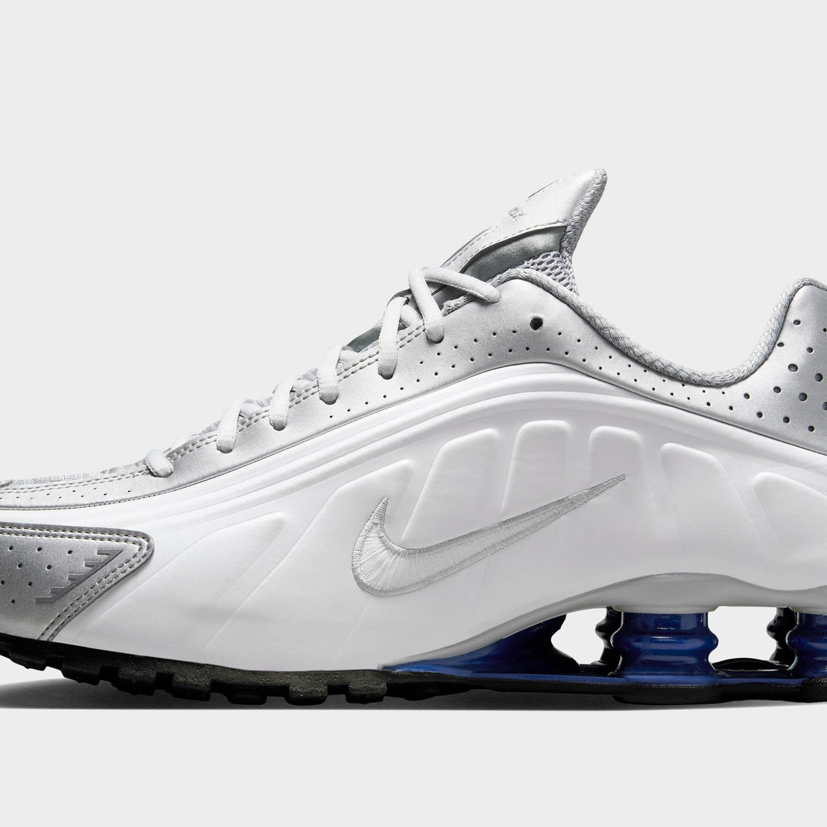 White Nike Shox R4 - JD Sports Singapore