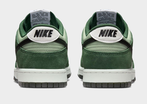 Dunk Low SE