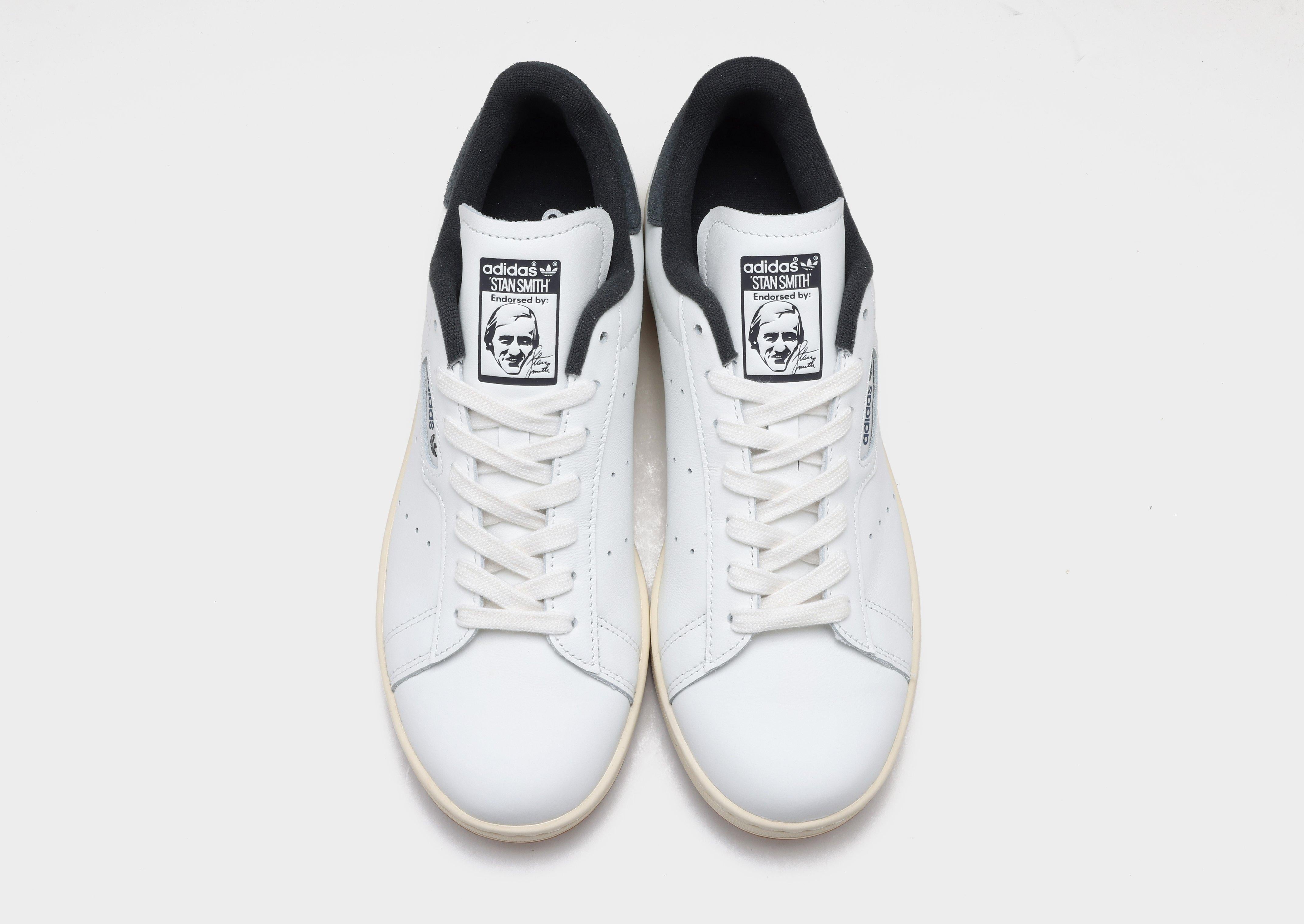 White adidas Stan Smith - JD Sports Singapore