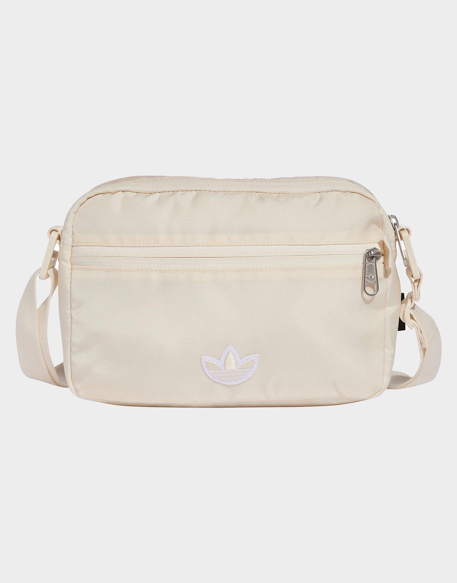 Premium Essentials Small Airliner