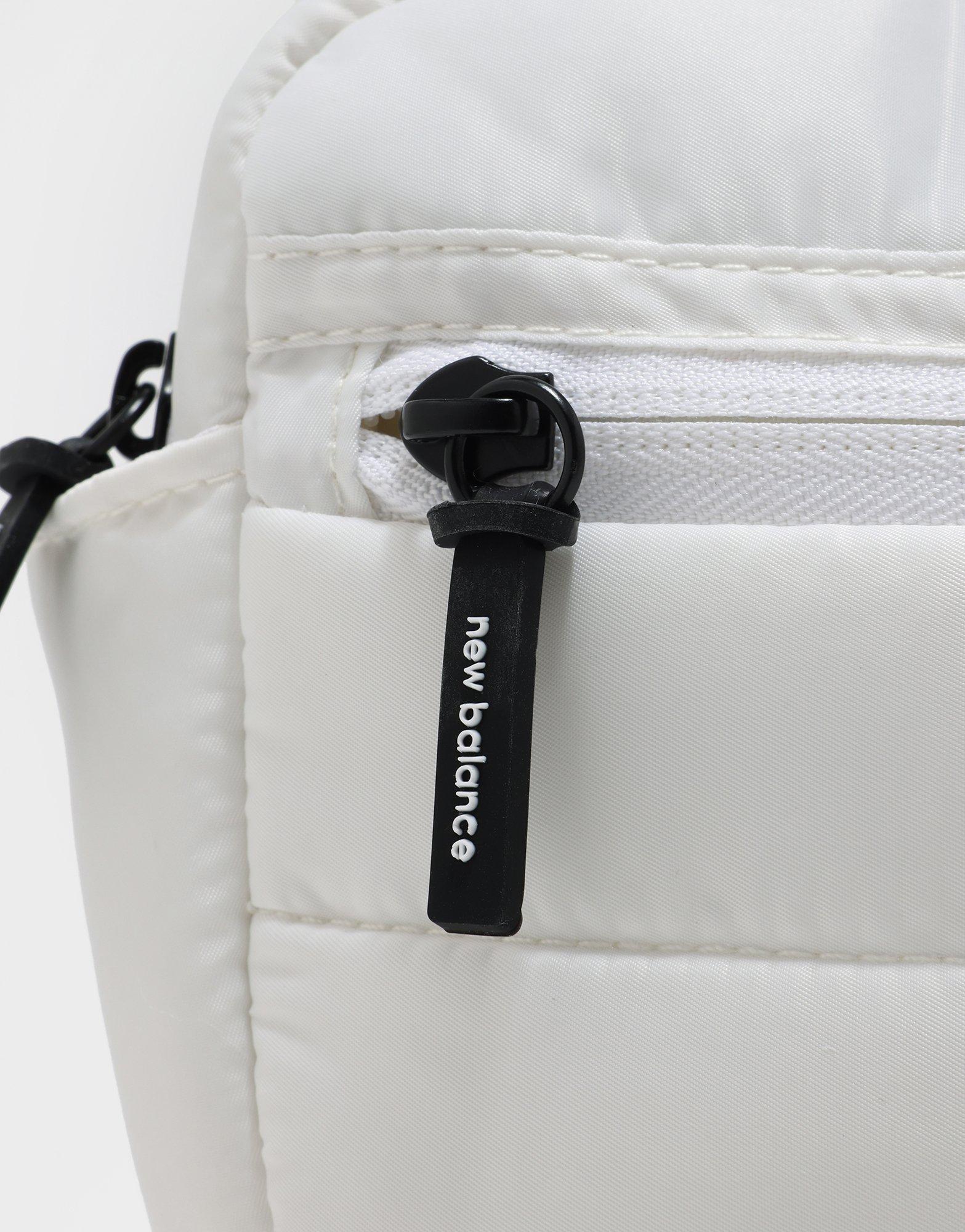 ★NEW BALANCE★PUFFER HALFMOON MINI BAG NBGCDFF803 ☆NEW BALANCE☆PUFFER HALFMOON MINI BAG NBGCDFF803 (New