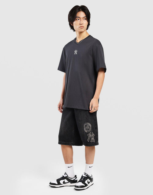 Graffiti V-Neck T-Shirt