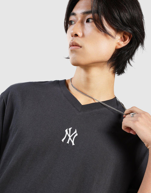 Graffiti V-Neck T-Shirt
