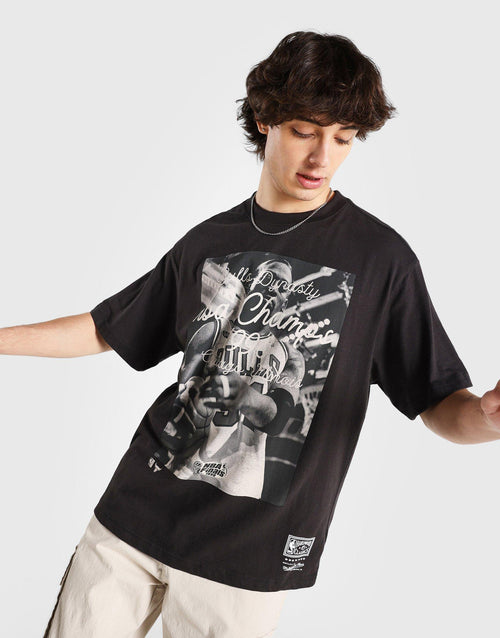 Dynasty T-Shirt Bulls