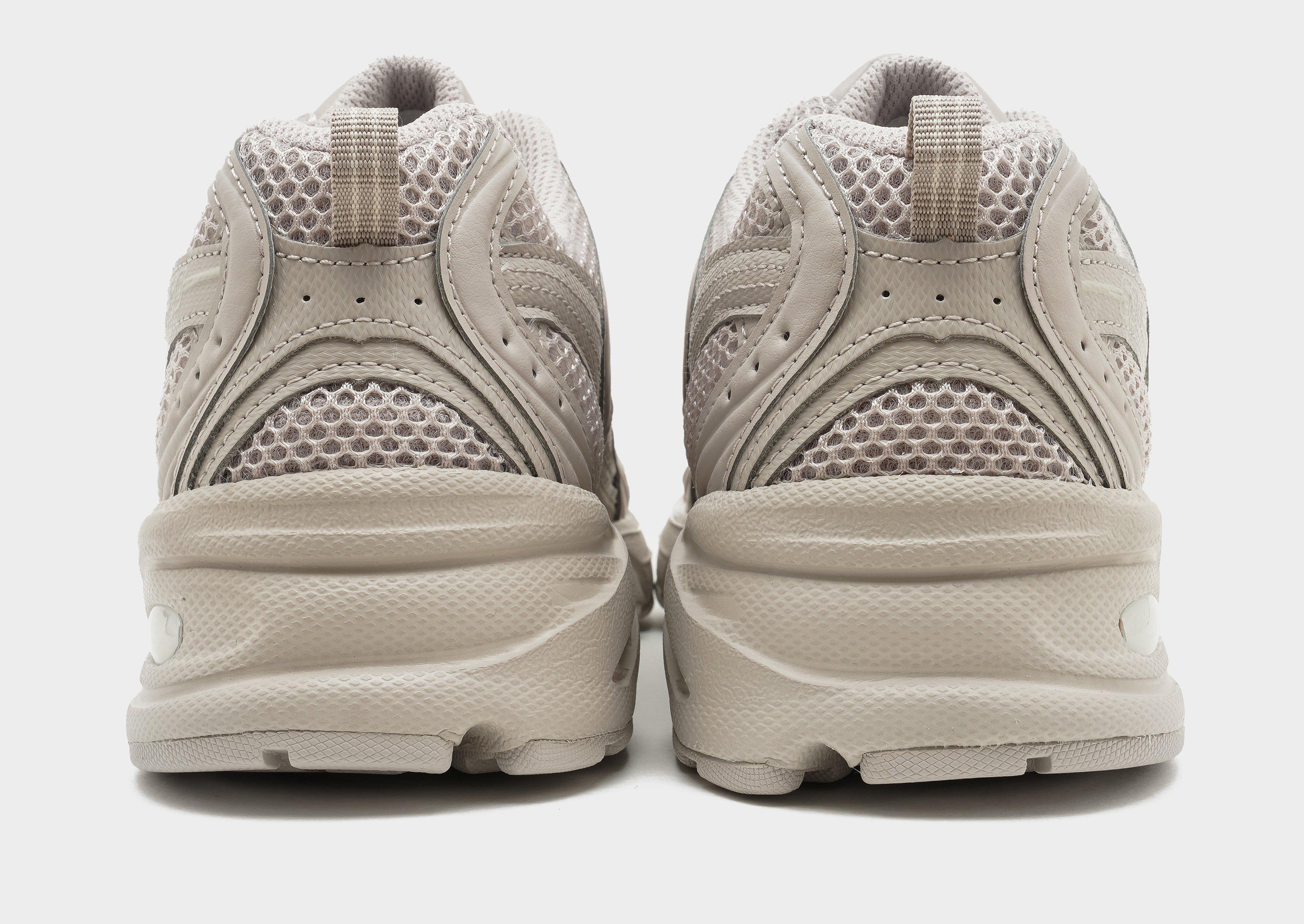 Brown New Balance 530 - JD Sports Singapore
