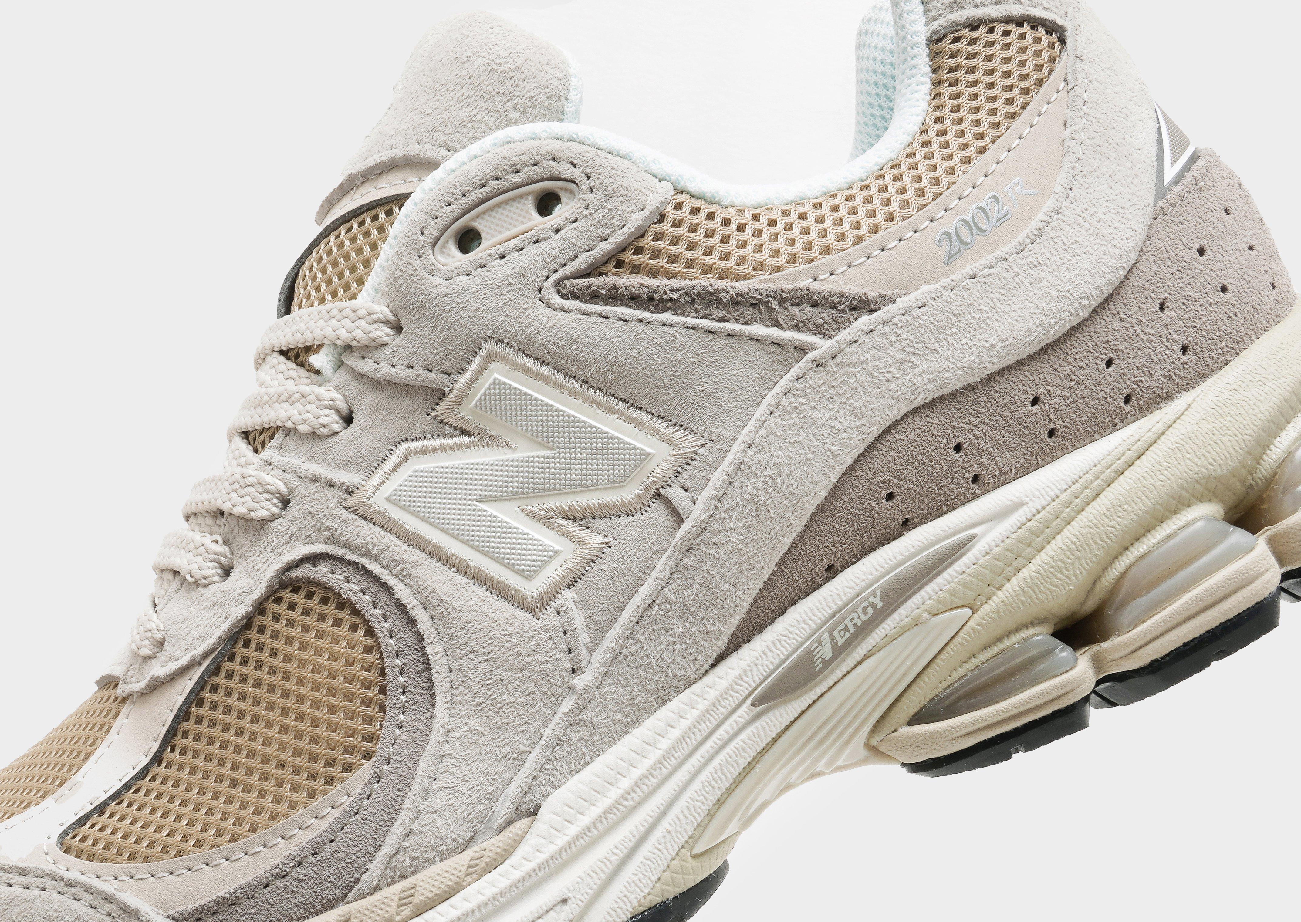 Beige New Balance 2002R - JD Sports Singapore
