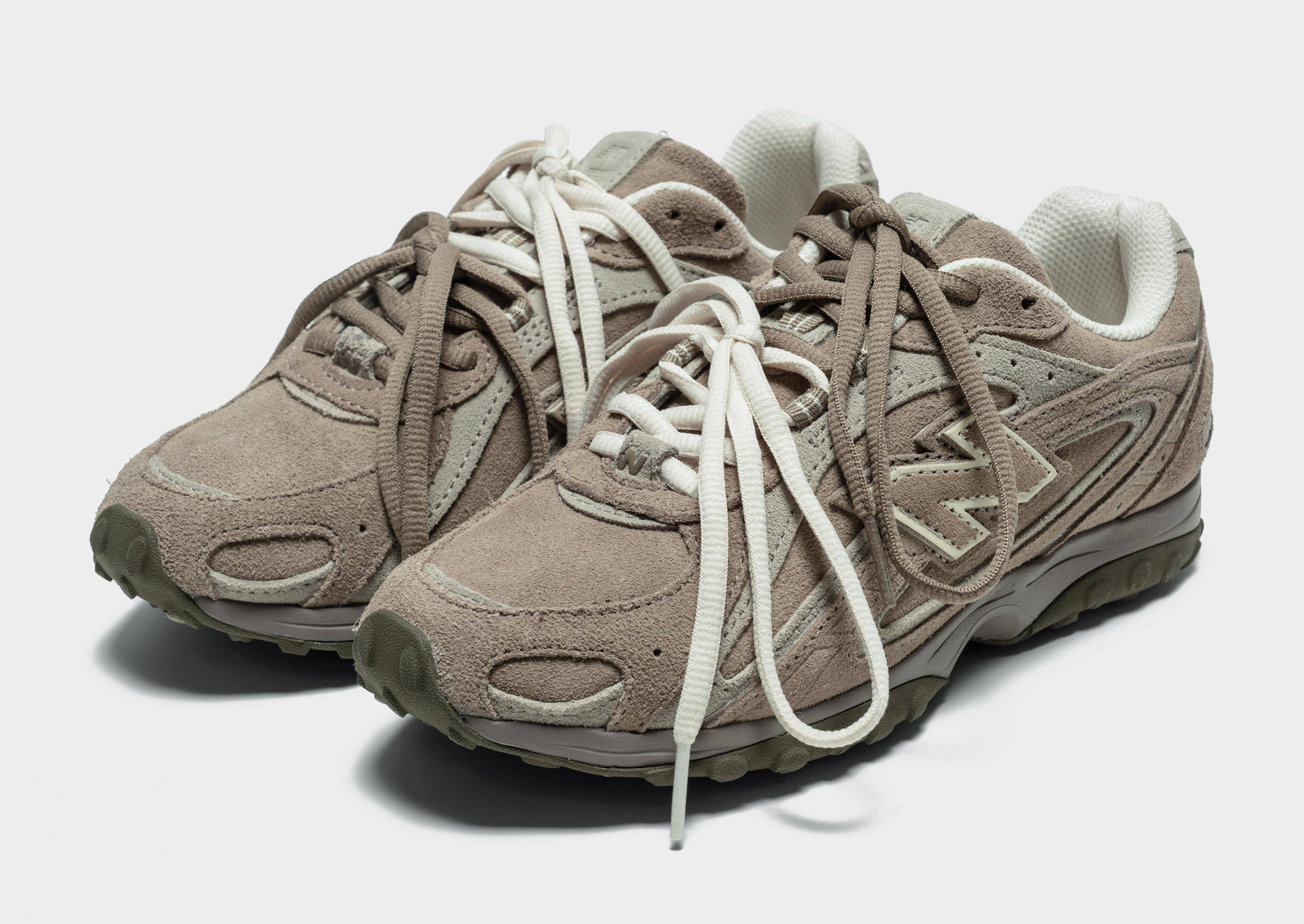 Brown New Balance 204L - JD Sports Singapore