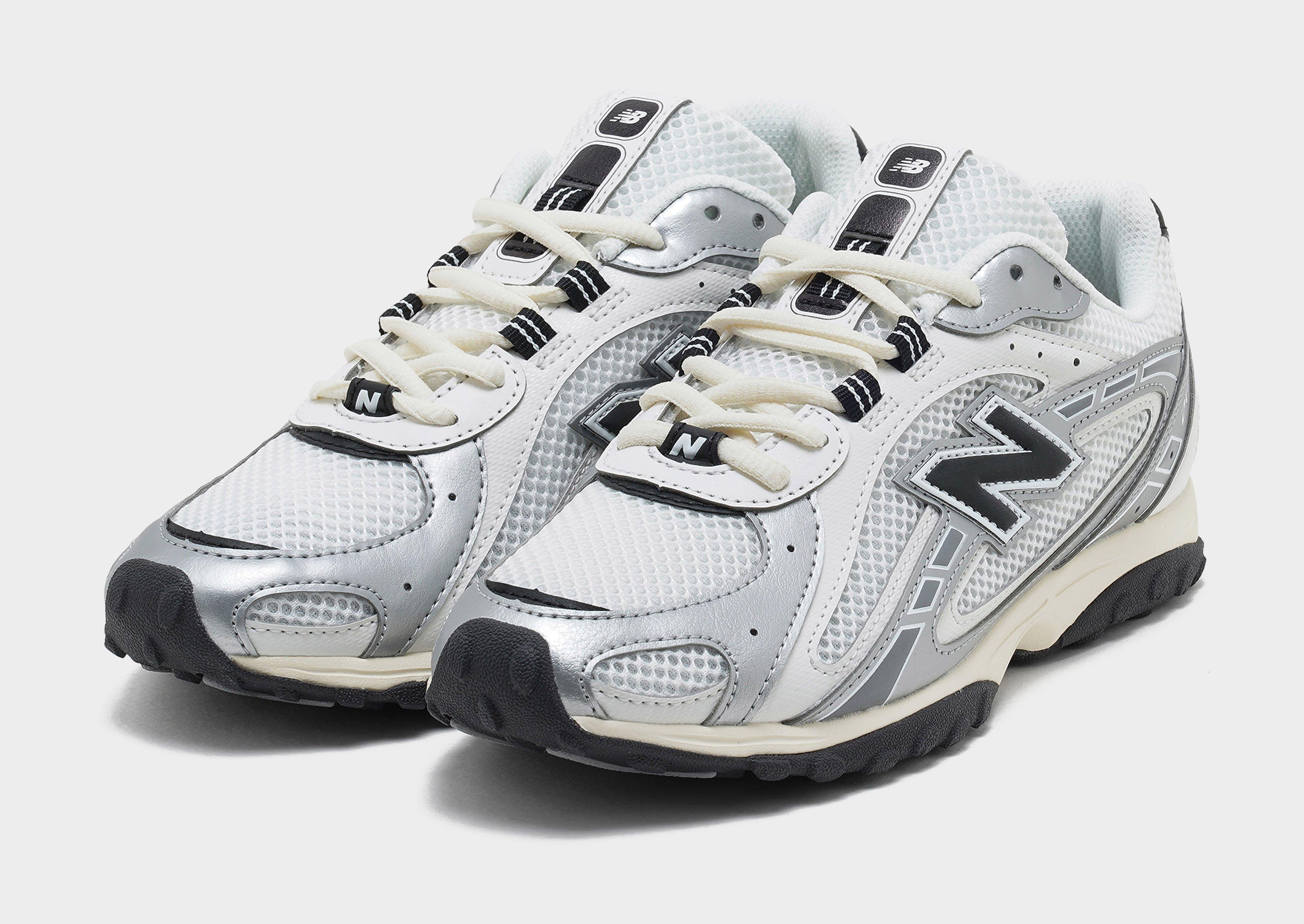 White New Balance 204L - JD Sports Singapore