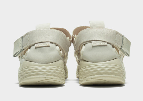 UA710 Women’s