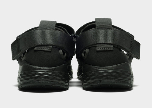 UA710 Women's