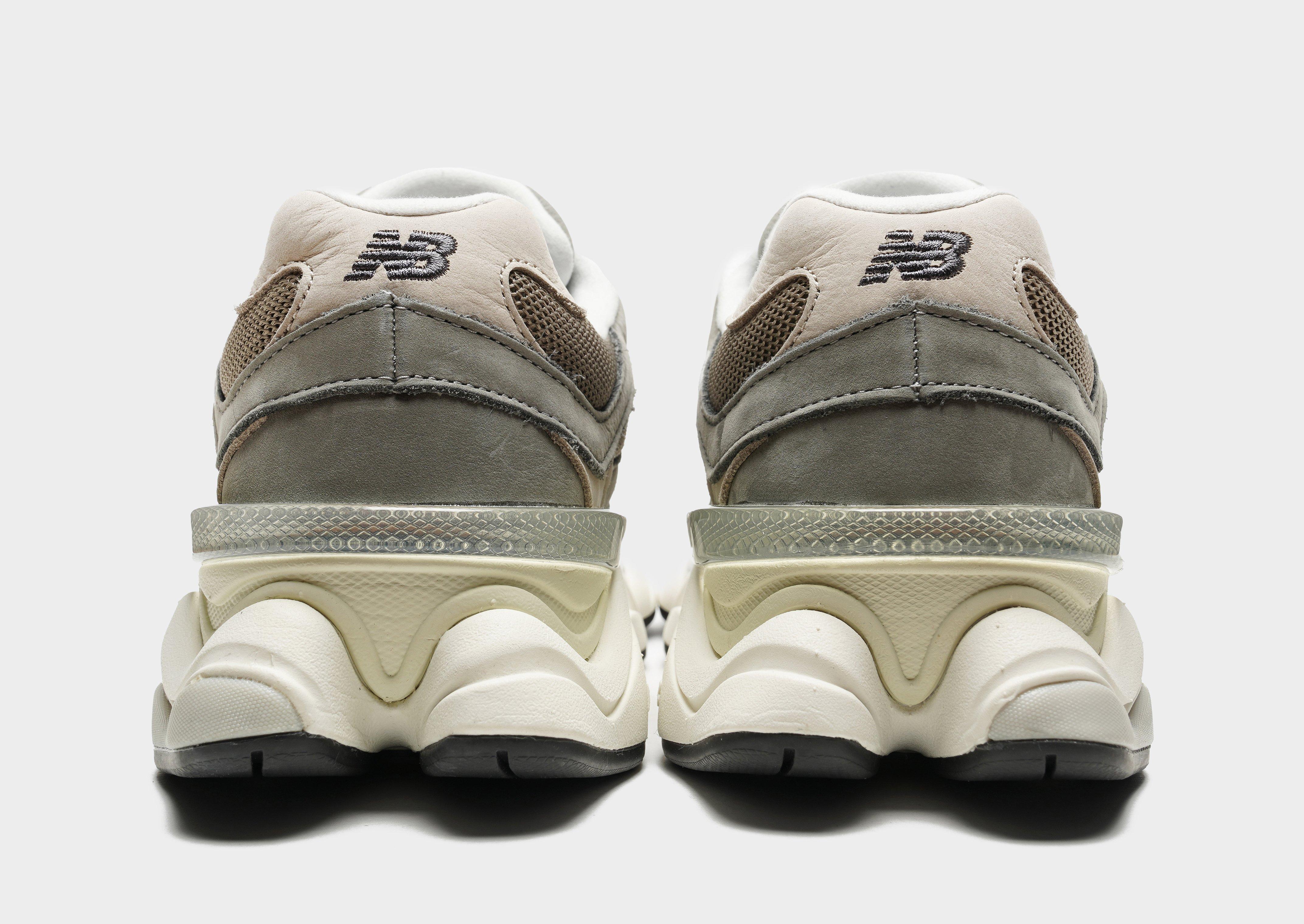 無銀泥　画材 LIXIL すっきり棚 木製棚板 D200×W603×t20 パレット・ヴィン