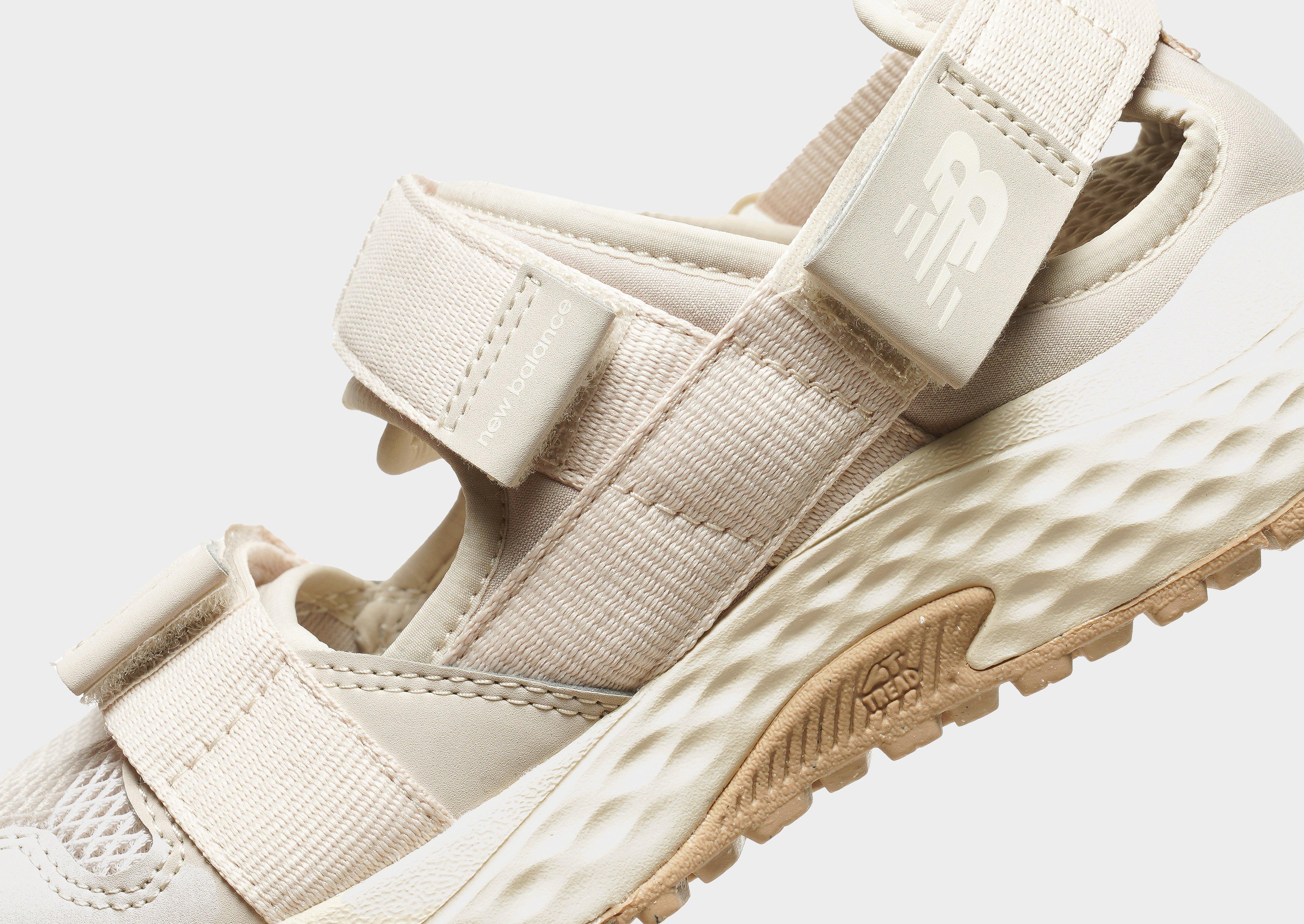 靴 New Balance Fresh Foam UA710 New Balance Fresh Foam UA710 Width 2E Timber Wolf UA710AG1
