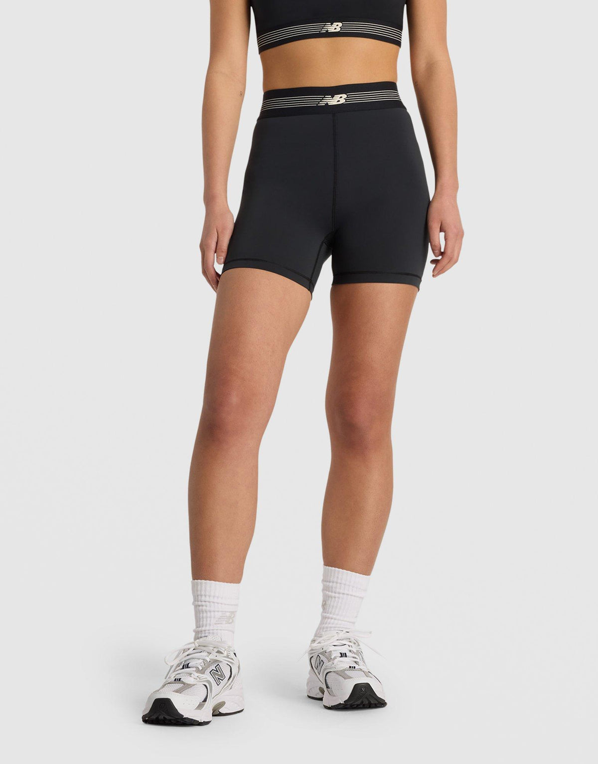 AC Fitted Short
