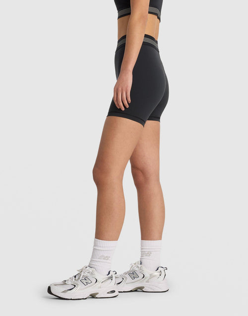 AC Fitted Short